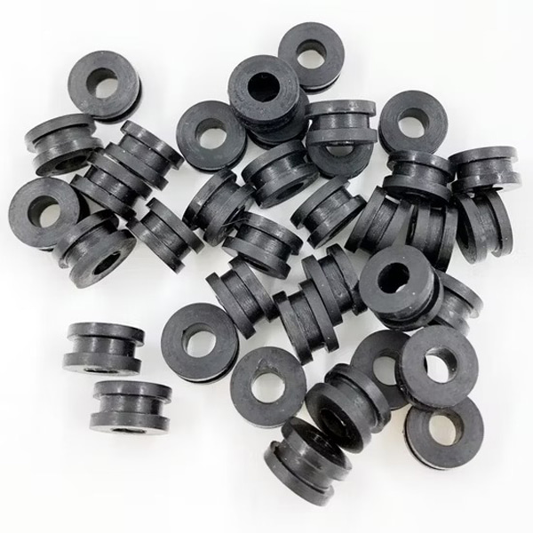 Đúc Cao Su Theo Yêu Cầu – Giải Pháp Cho Doanh Nghiệp Cơ Khí & Công Nghiệp